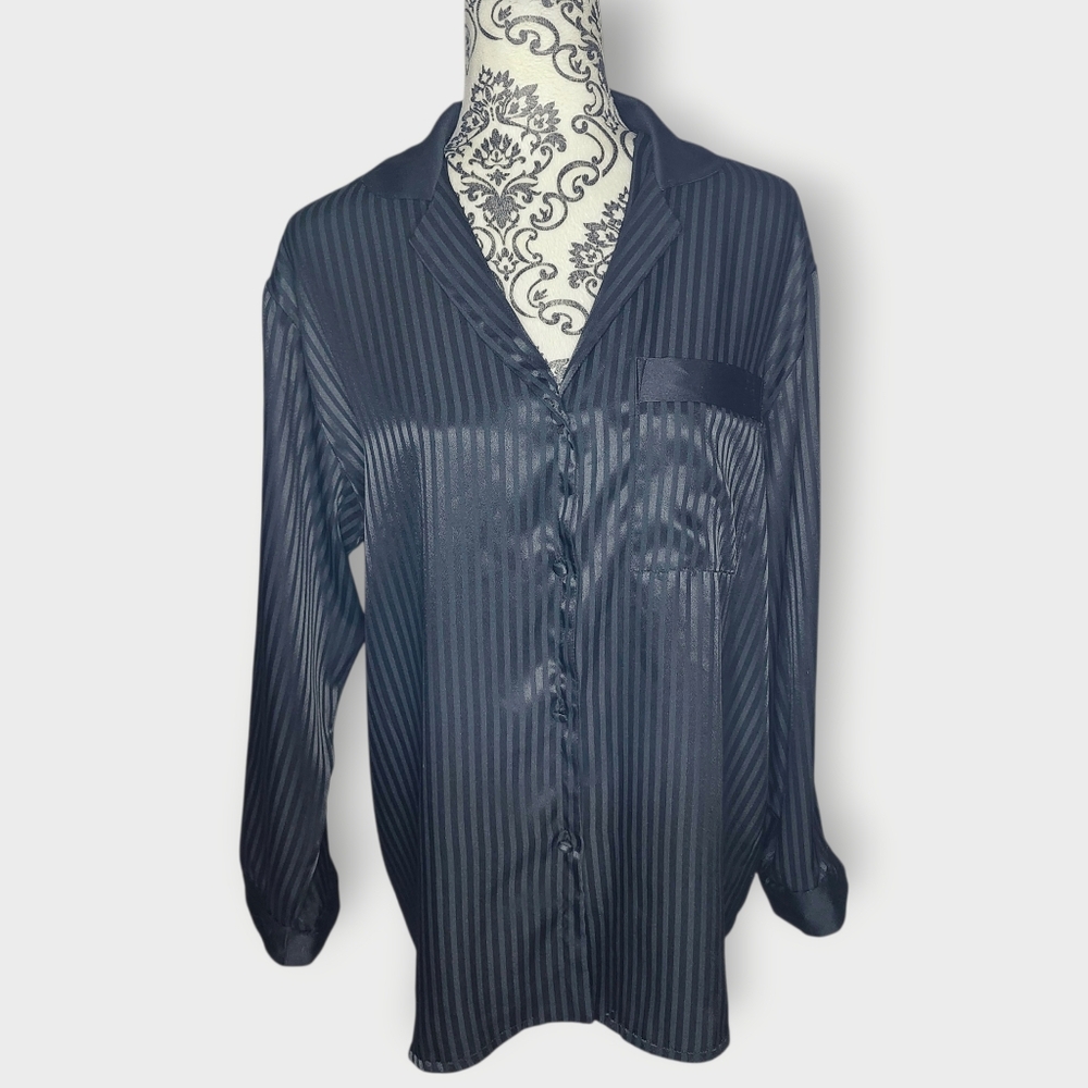 VTG ⭐️ ETCHINGS Black Satin Pinstripe Top - Large (See Measurements)